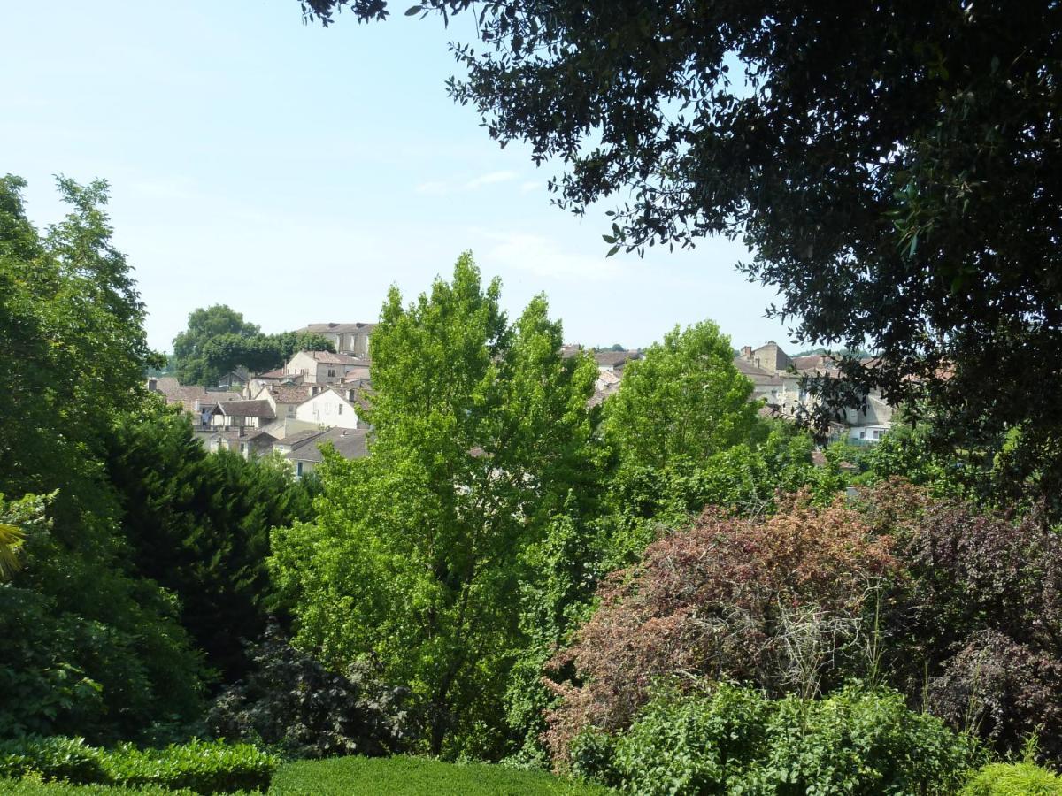 Beaux Chenes Bed & Breakfast Nérac Exterior foto