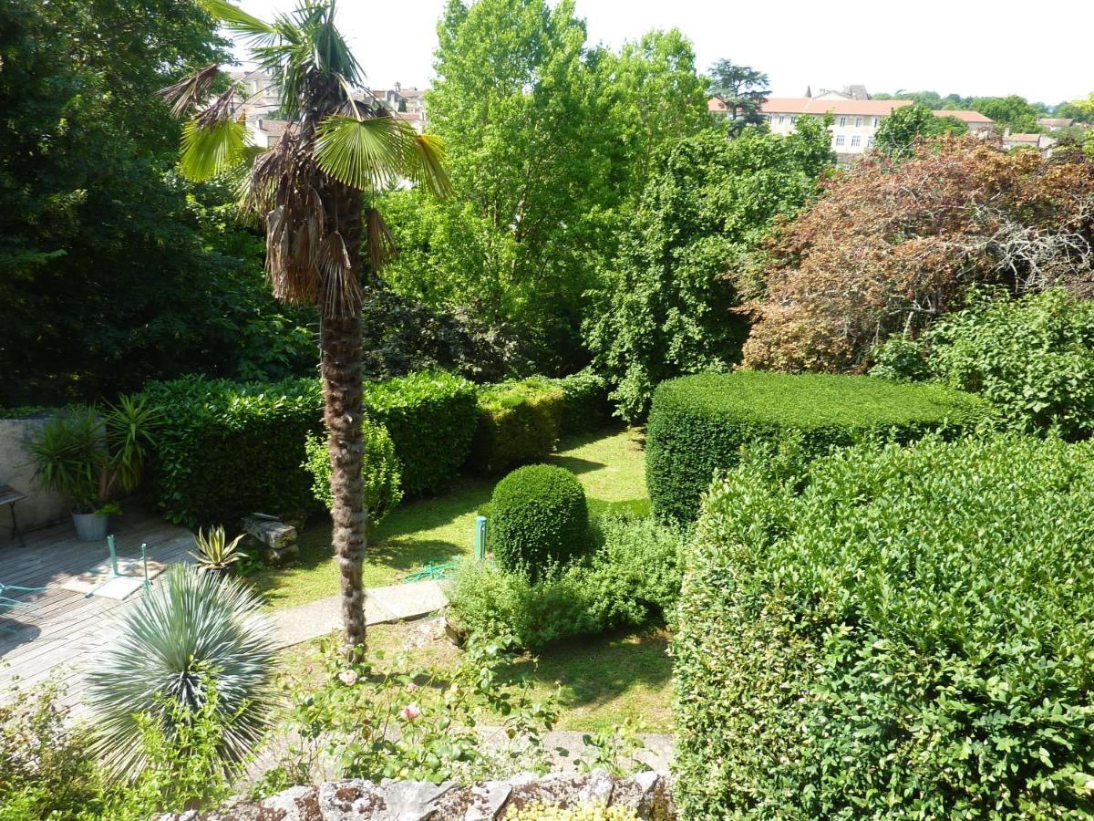 Beaux Chenes Bed & Breakfast Nérac Exterior foto